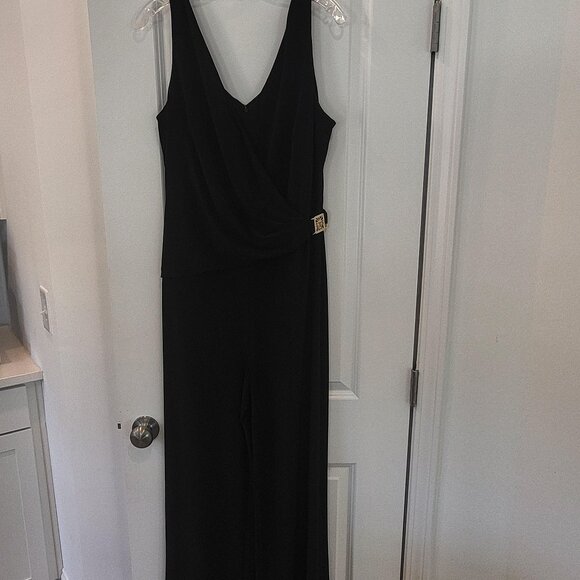 ANNE KLEIN GORGEOUS BLACK JUMPSUIT LARGE WRAP FRONT GOLD CLASP - Picture 2 of 5